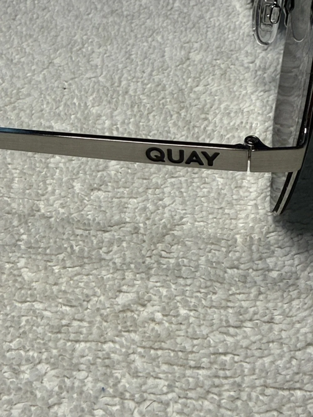 QUAY Unisex BACKSTAGE PASS Silver/Black Polarized Sunglasses